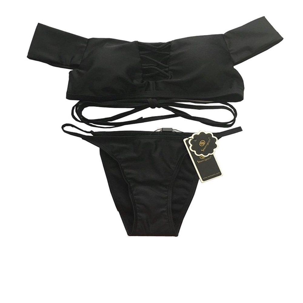 Black bikini
