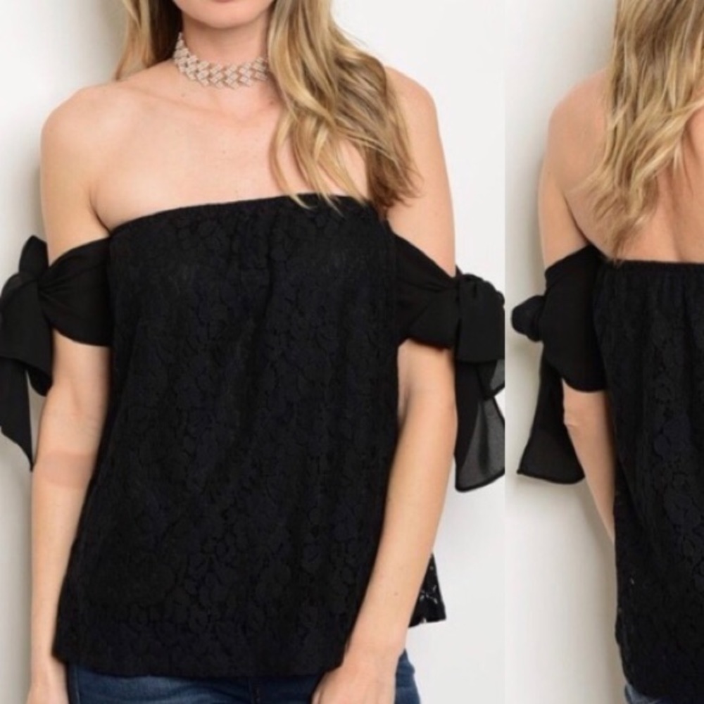 🆕🇺🇸 Black Off-Shoulder Tie-Up Lace Top