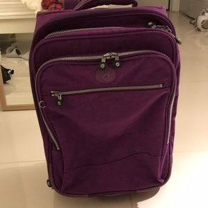Kipling carry on