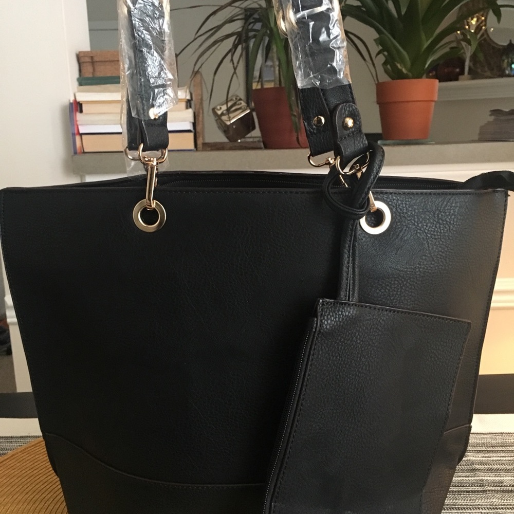 100% Vegan Leather 2 pcs Tote!
