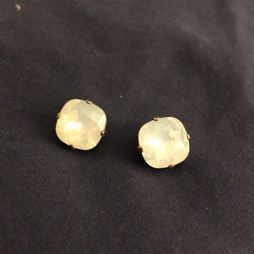 La Vie Parisienne Stud Earrings