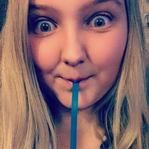 Meet your Posher, Chloe