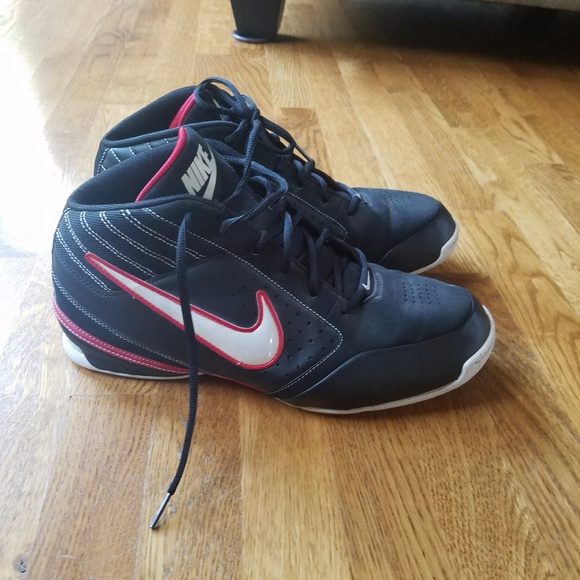 poshmark basketball shoes