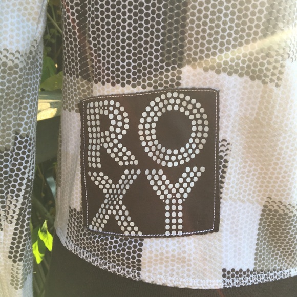 Super soft Roxy hoodie. - Picture 5 of 6