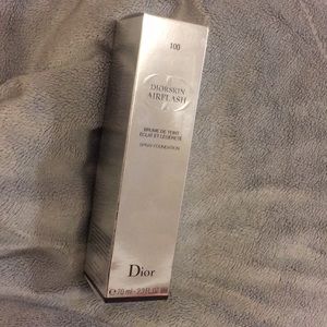 BRAND NEW IN BOX DIORSKIN Airflash in 100