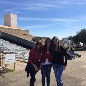 Meet your Posher, Dee