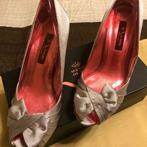 Dressy pumps