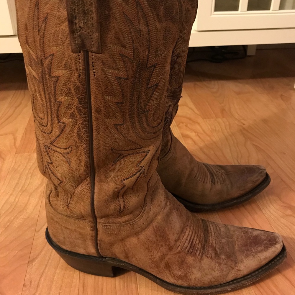 Lucchese women’s cowboy boots!