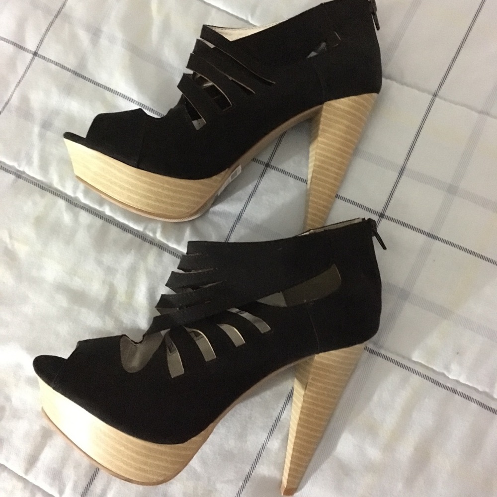 Black strappy heels