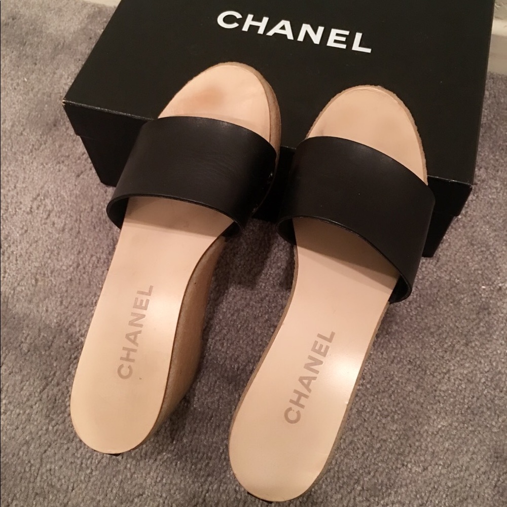💯% Authentic Chanel Mules, limited edition