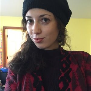 Meet your Posher, Kira