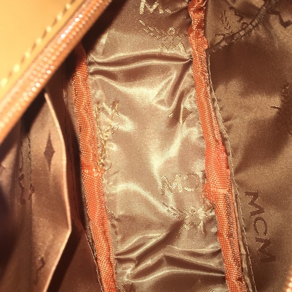 Sold - Picture 3 of 3