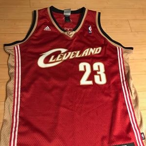 Cleveland Cavalier's Men's LeBron James Jersey XL