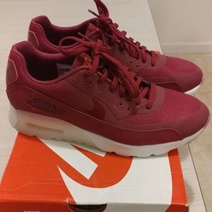 Nike Air Max Size 7.5- worn once!