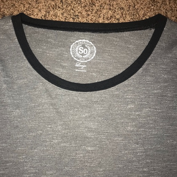 Gray tee - Picture 2 of 5