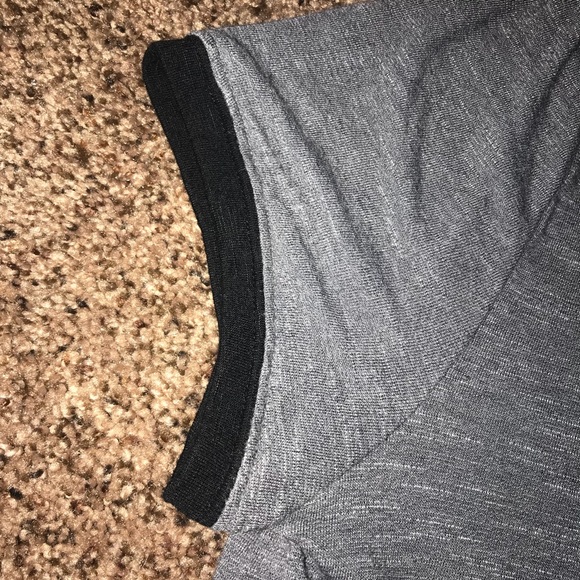 Gray tee - Picture 3 of 5