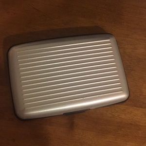 NWOT silver hard case wallet