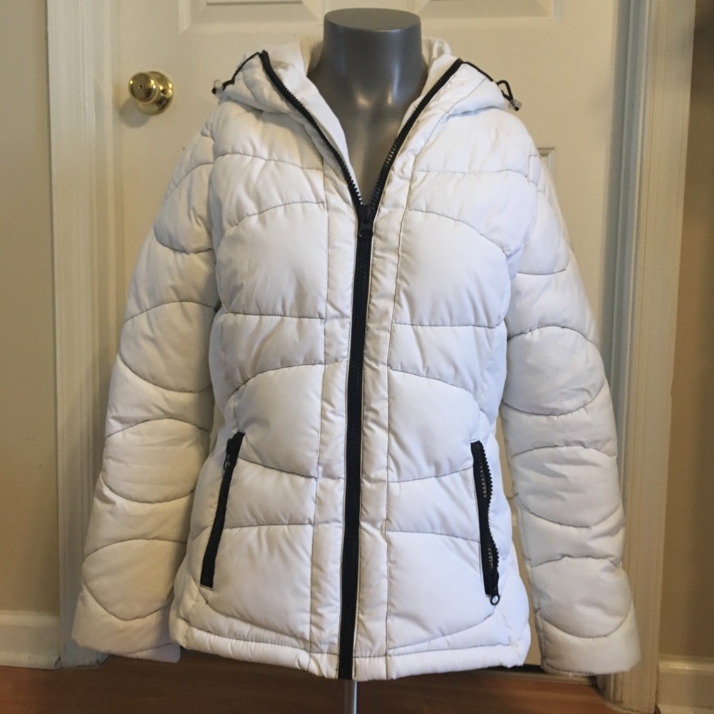 NWOT White Puffer Jacket by a.n.a.