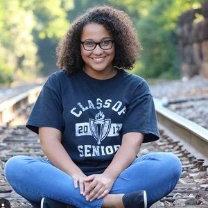 Meet your Posher, Kaylie