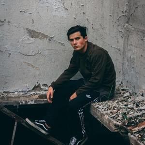 Meet your Posher, Bill