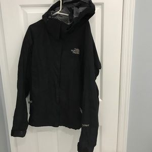 Women's north face size small PRE OWNED