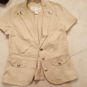 Black and White House Market