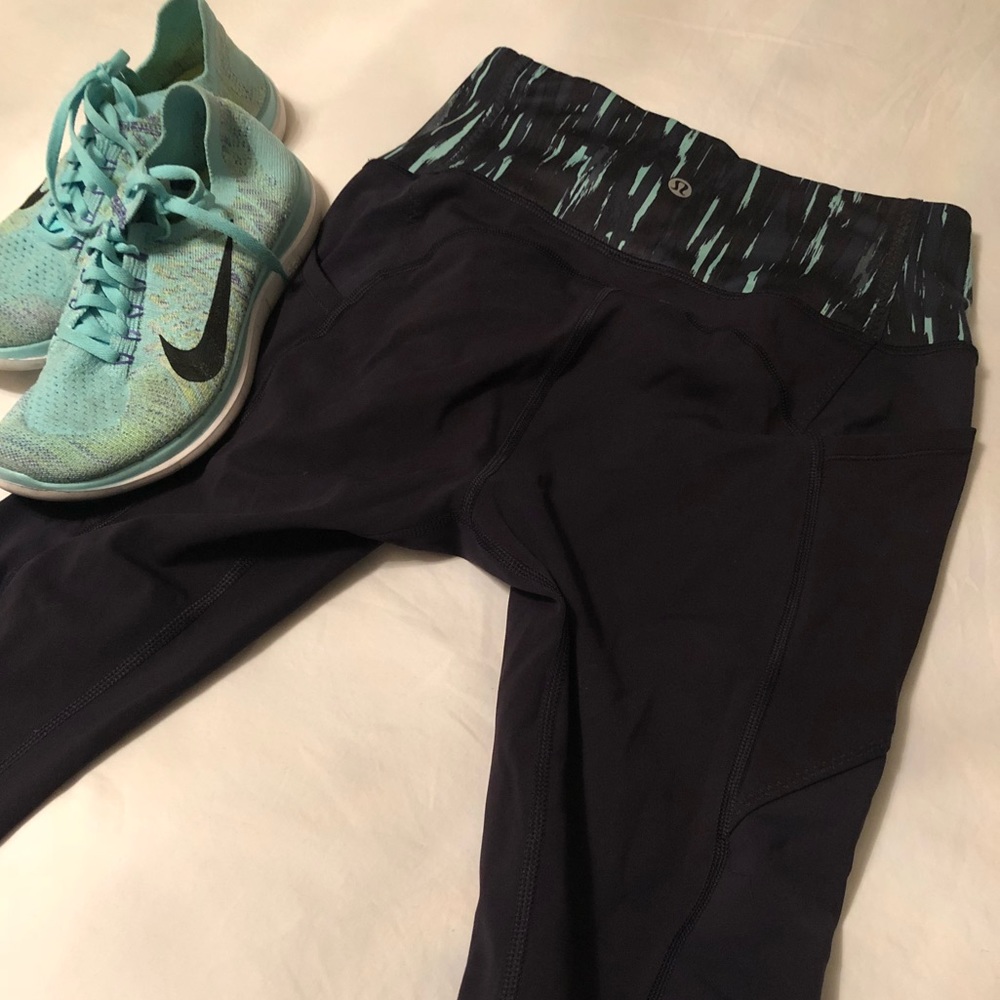 Lululemon very dark navy blue pants
