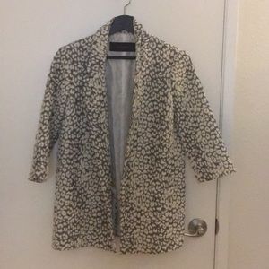 Zara Basic off white/grey leopard print coat