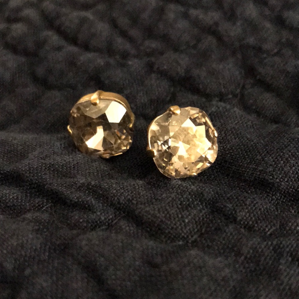 La Vie Parisienne Stud Earrings