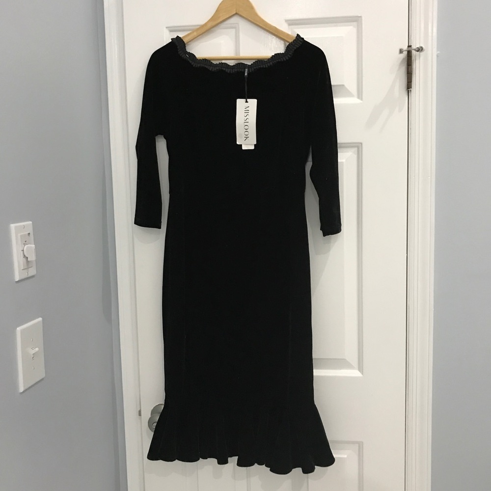 Flirty black velvet 3/4 sleeve dress ruffle