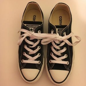 Converse Chuck Taylor All Star Low Top Size 5