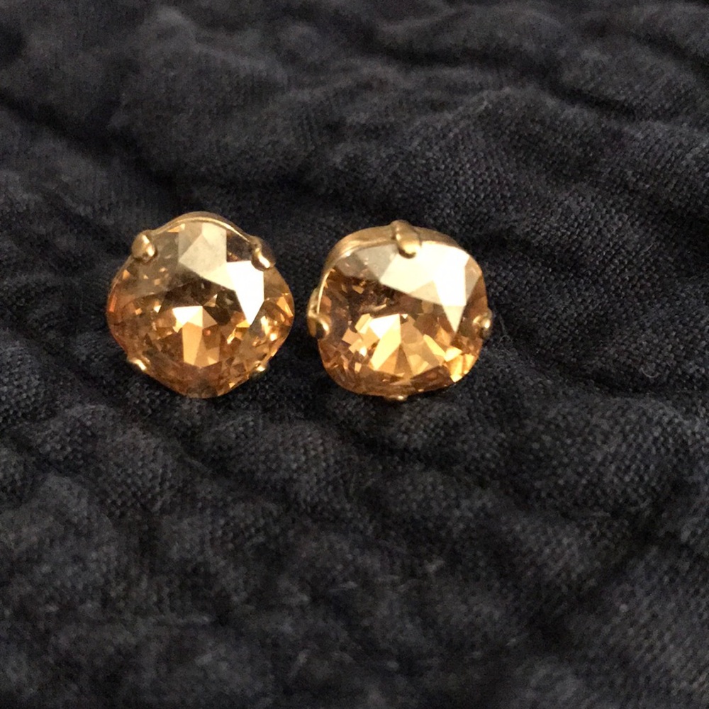 La Vie Parisienne Stud Earrings