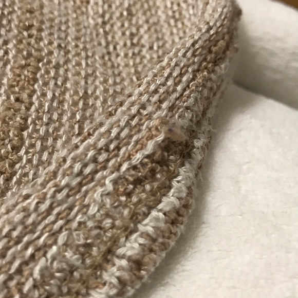 Slouchy cream and light brown shrug - Picture 4 of 4