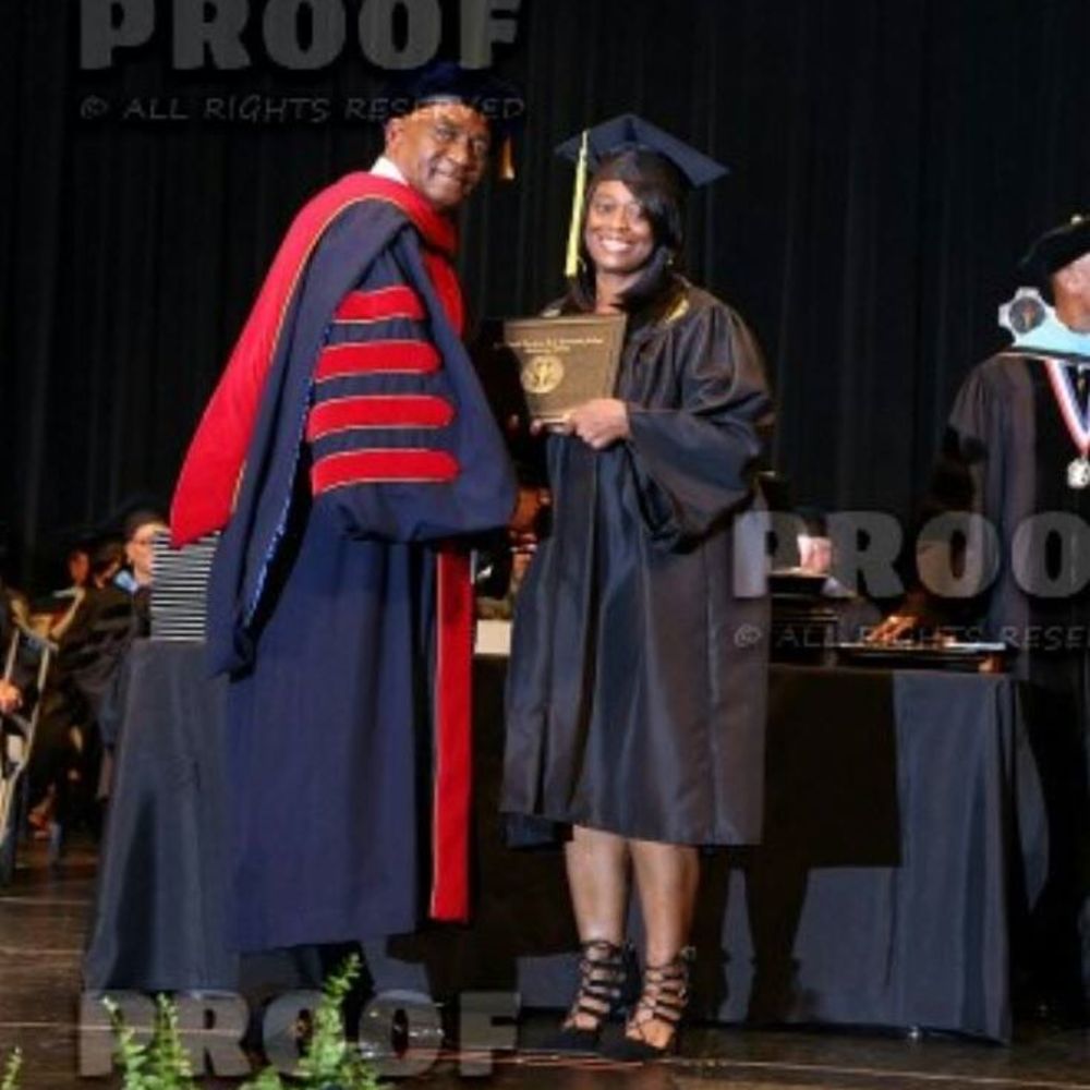 Meet your Posher, Thais