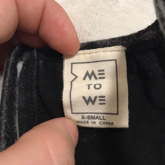 High neck crop top with embroidery - Picture 3 of 3