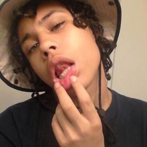 Meet your Posher, Deangelo