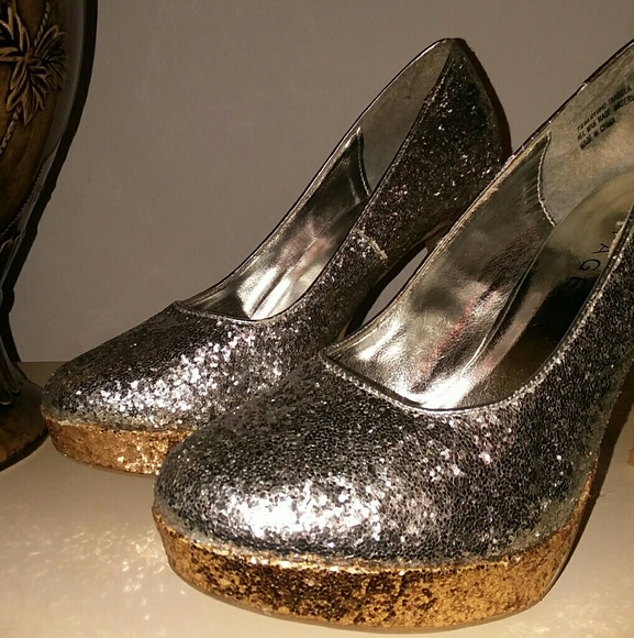 GOLD AND SILVER SHOES By Tangela - Picture 2 of 6