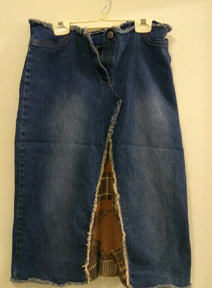 Deconstructed hemline skirt