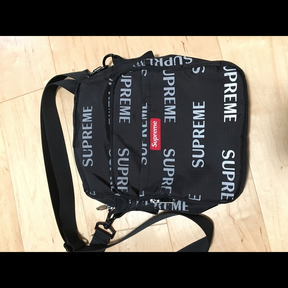 Supreme 3M shoulder bag