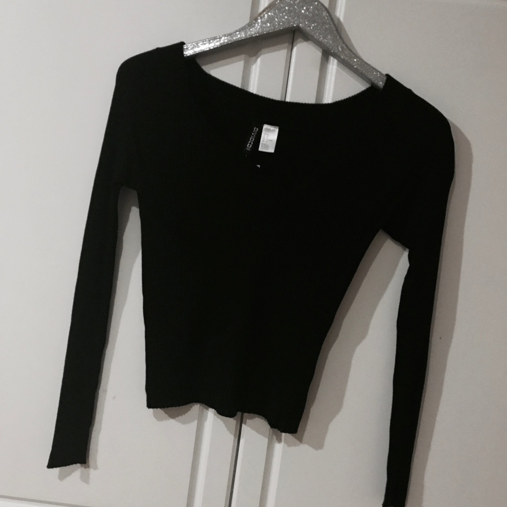 V-Neck ✨ Brand New Sweater 🖤