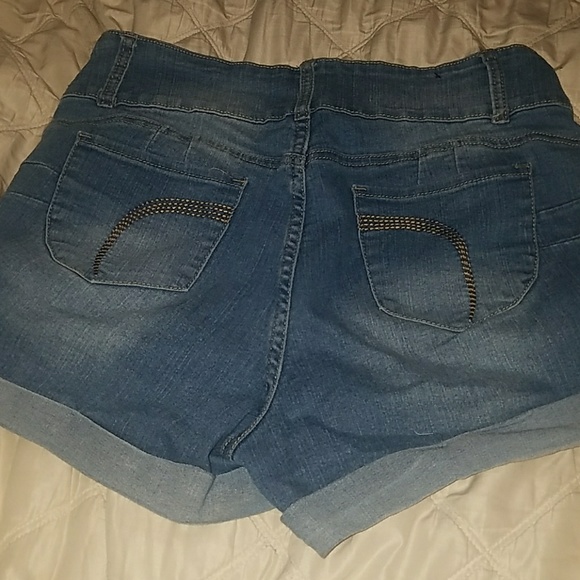 jean shorts - Picture 2 of 3