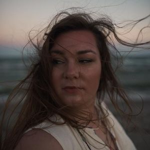 Meet your Posher, Aly