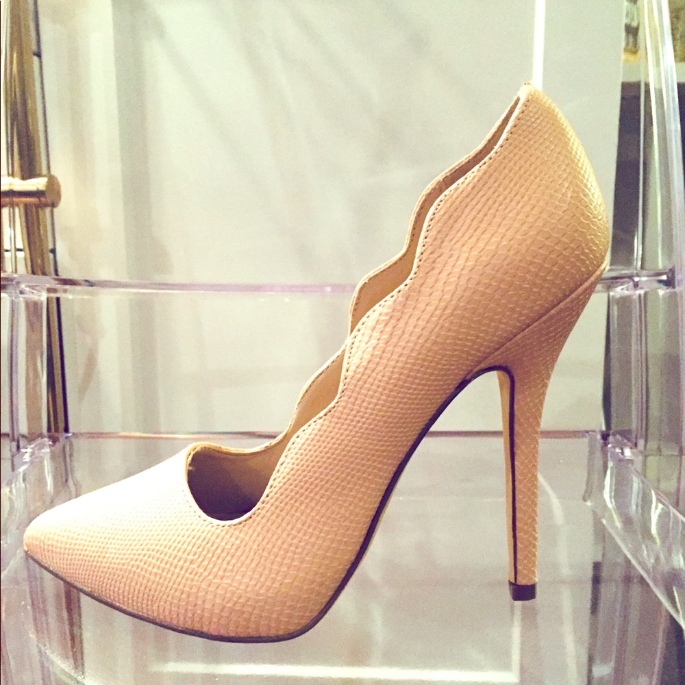 JustFab Nude/Blush Pump