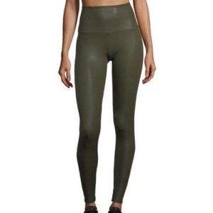 Onzie high rise Leggings - green
