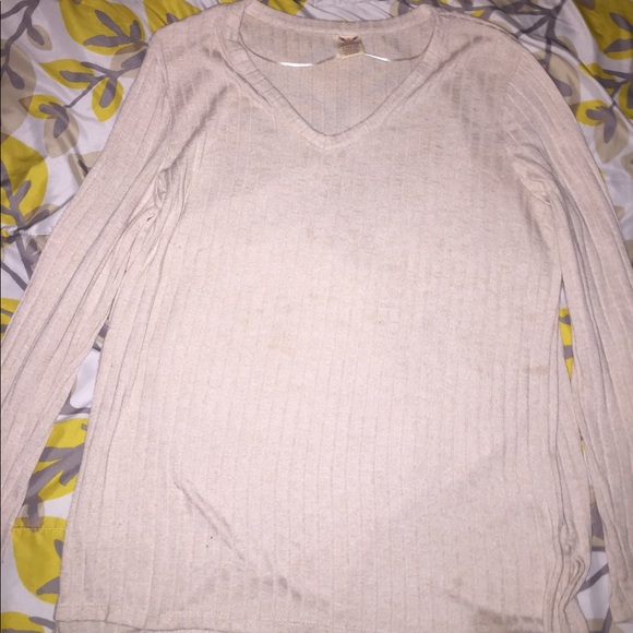 Sweater - Picture 1 of 3