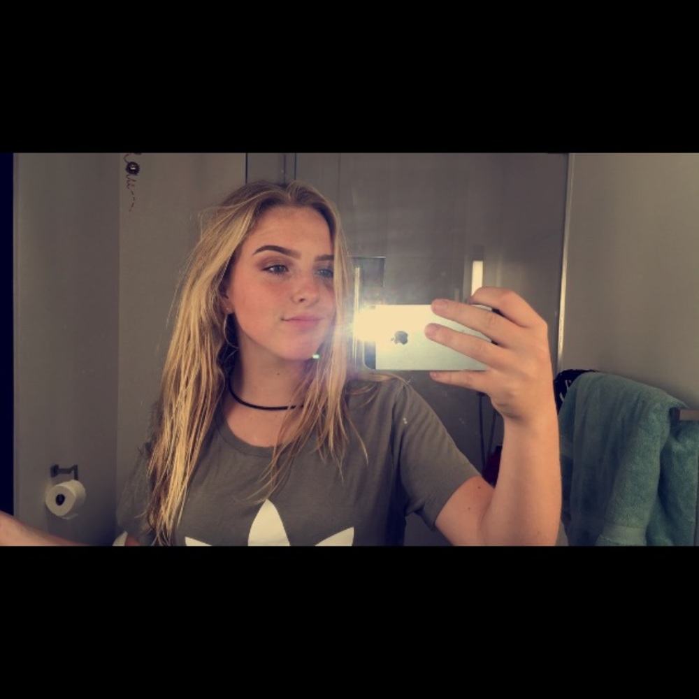 Meet your Posher, Nikita