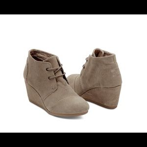TOMS suede women’s wedge booties size 10