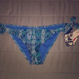 🏊🏻‍♀️ NWT Hurley Bikini Bottoms🏊🏻‍♀️