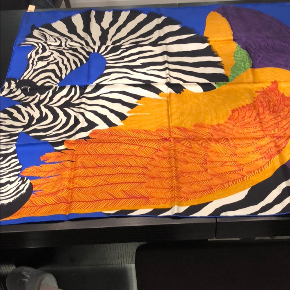 Hermes Carre Twill 100% silk scarf 90cm