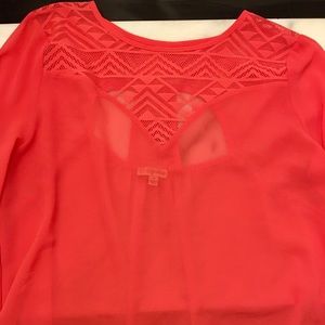 Long serve Lily White Aztec style top